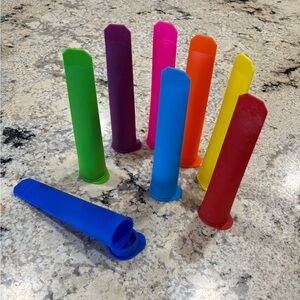 Silicone ice pop molds